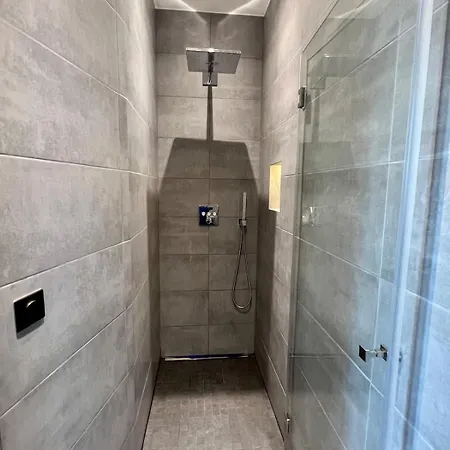 아파트 Spacious Newly Renovated Loft With Ac *
