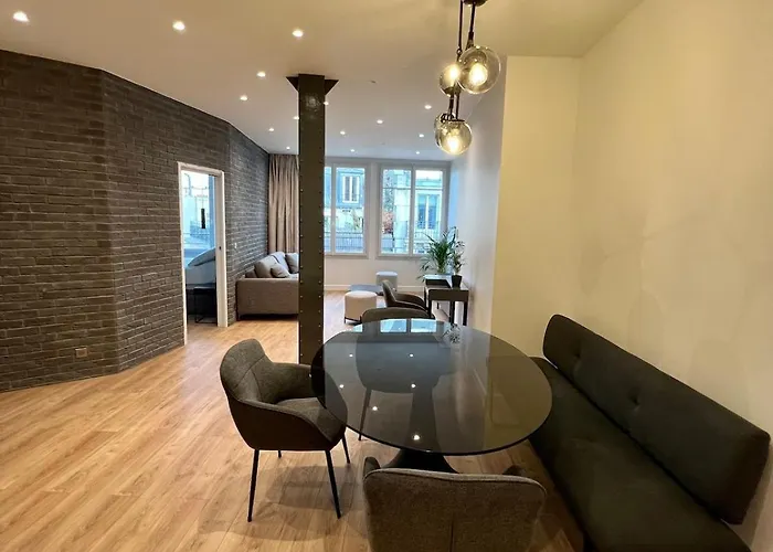 Spacious Newly Renovated Loft With Ac